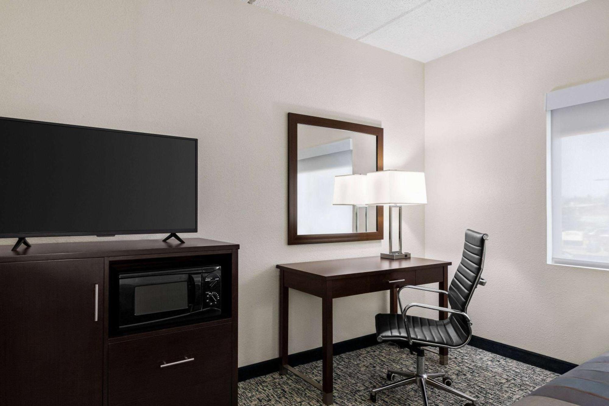 Wingate By Wyndham Fletcher At Asheville Airport Extérieur photo